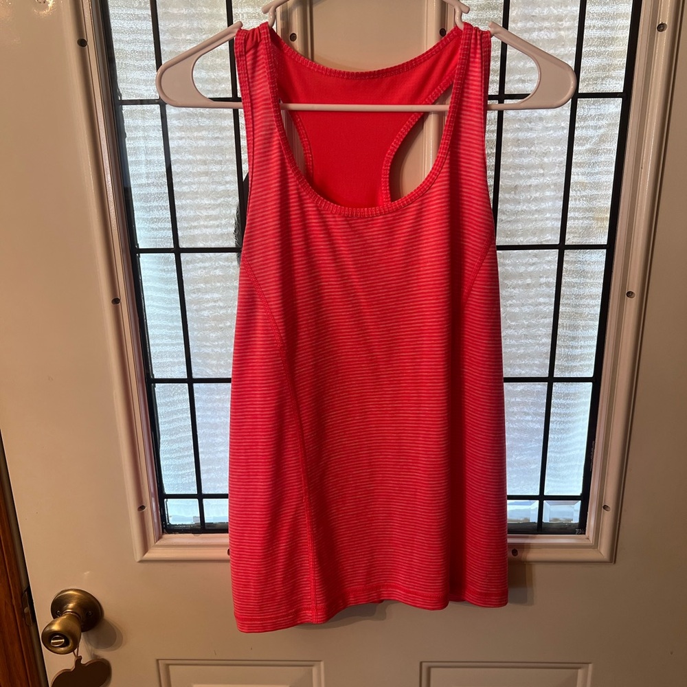 Athletic tank top